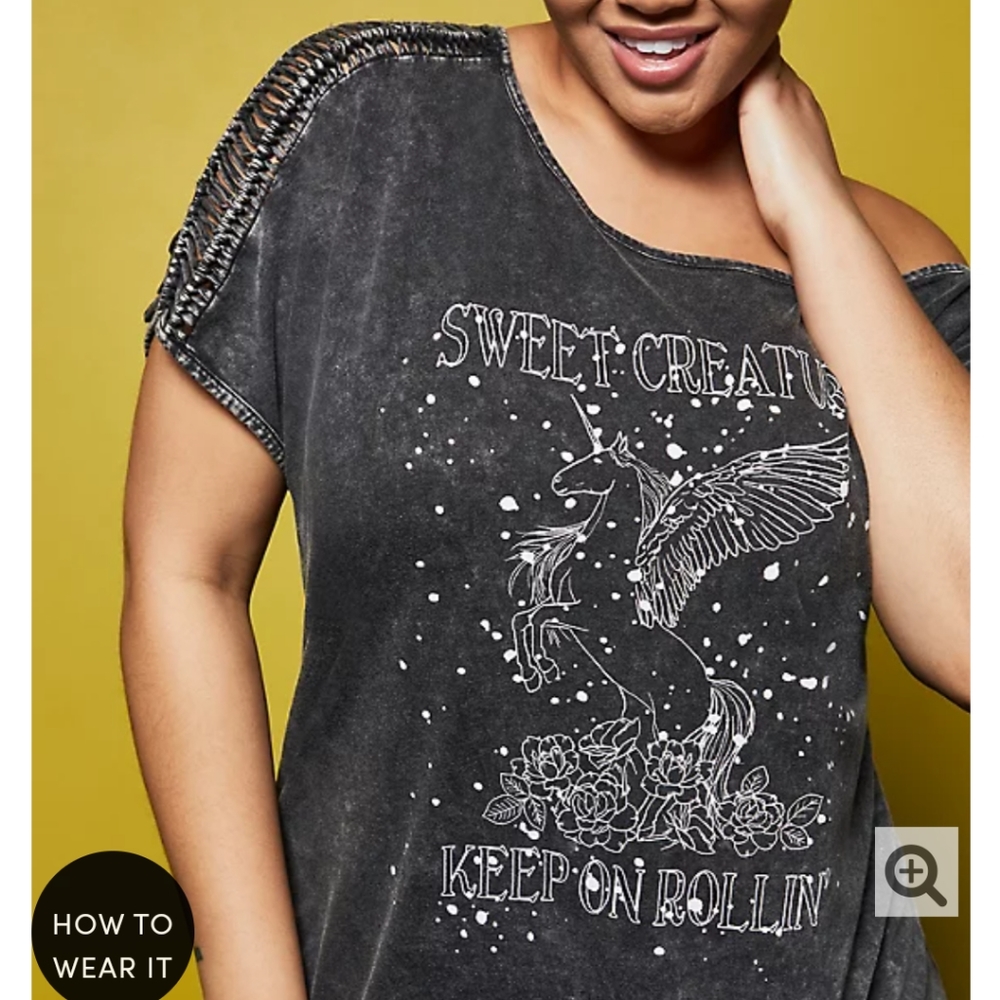 NWOT Torrid LOVESICK BLACK ACID WASH PEGASUS OFF SHOULD